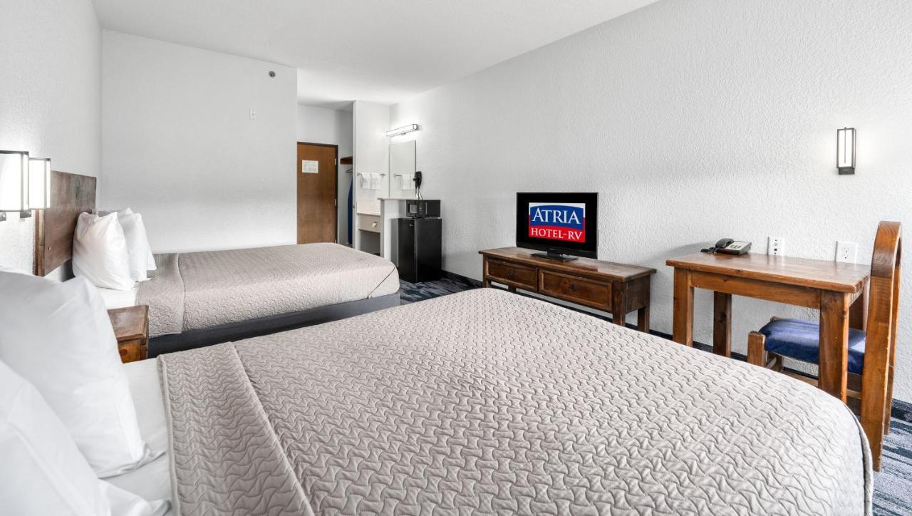 Atria Hotel And Rv Mcgregor Exterior photo