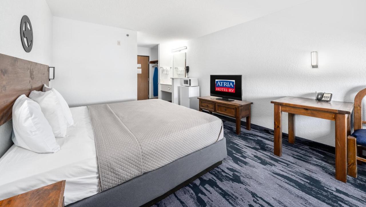 Atria Hotel And Rv Mcgregor Exterior photo