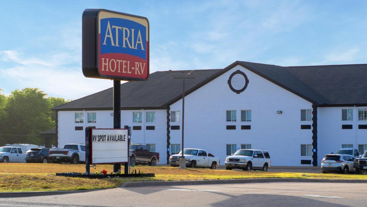 Atria Hotel And Rv Mcgregor Exterior photo