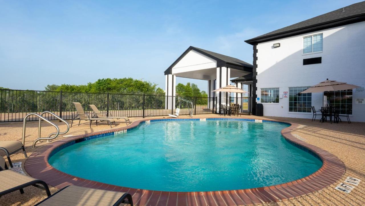 Atria Hotel And Rv Mcgregor Exterior photo