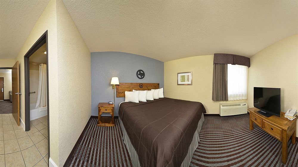 Atria Hotel And Rv Mcgregor Exterior photo